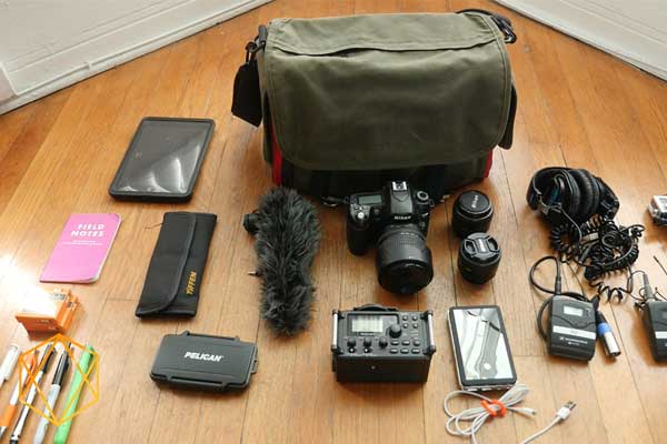 Bag for journalists خرید هدیه روز خبرنگار + راهنمای انتخاب {ایده های کاربردی} کیف حرفه ای خبرنگاری
