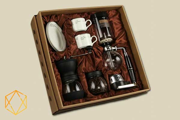 Coffee gift packs معرفی بهترین هدیه برای متولدین شهریور بر اساس ویژگی شخصیتی آنها پک های هدیه قهوه
