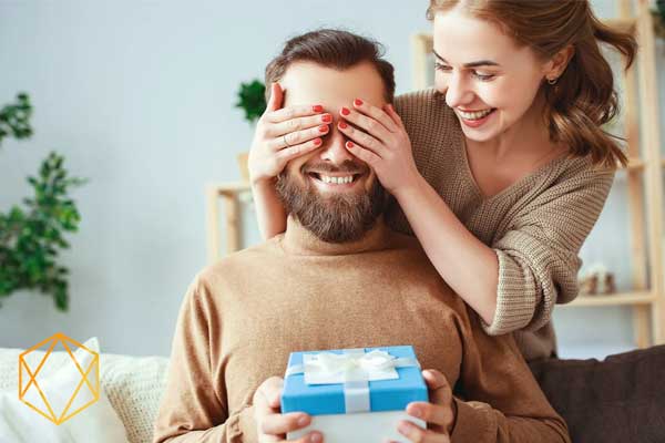 Guide buying reconciliation gift boyfriend راهنمای انتخاب و 16 پیشنهاد بهترین کادو برای آشتی با دوست پسر راهنمای انتخاب کادو برای آشتی با دوست پسر